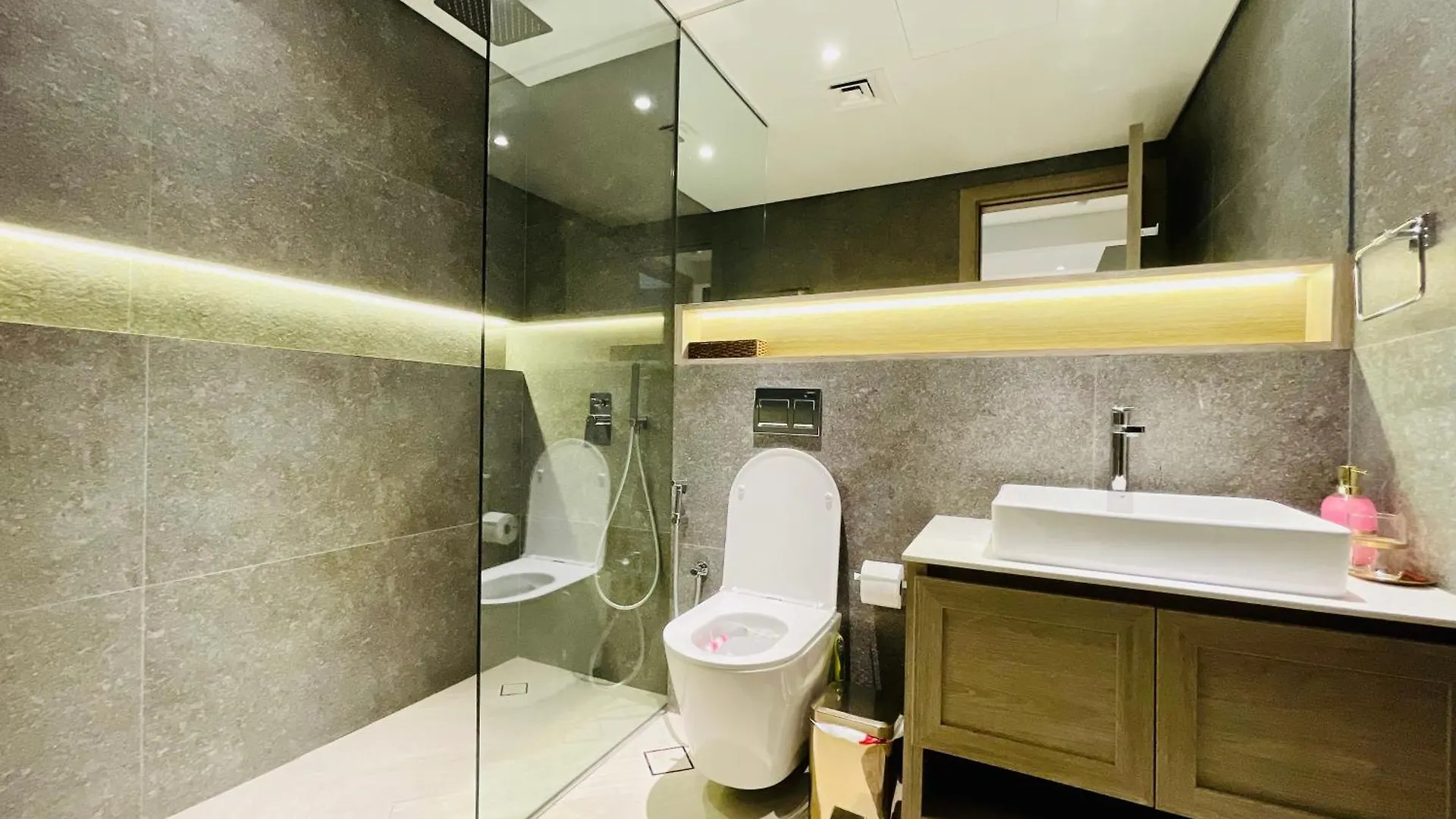Luxury 1 Bedroom Apartment Dubaj 0*,