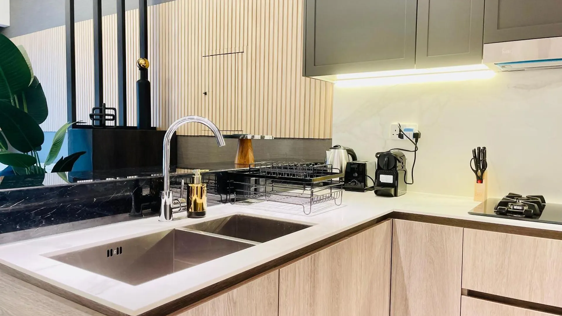 Luxury 1 Bedroom Apartment ドバイ アラブ首長国連邦